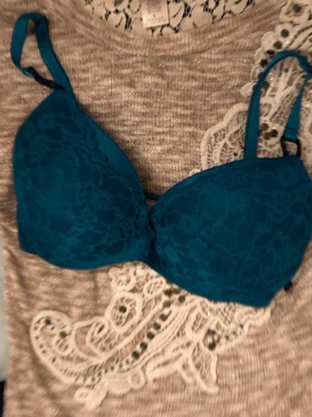 Victorias secret 32DD 32 DD Womens Bra green underwear lacey lace padded no wire
